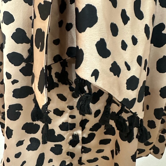 Animal print button down blouse with tie - Picture 9 of 9